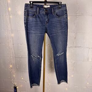 free people women’s blue medium wash distressed skinny jeans frayed hem 27
